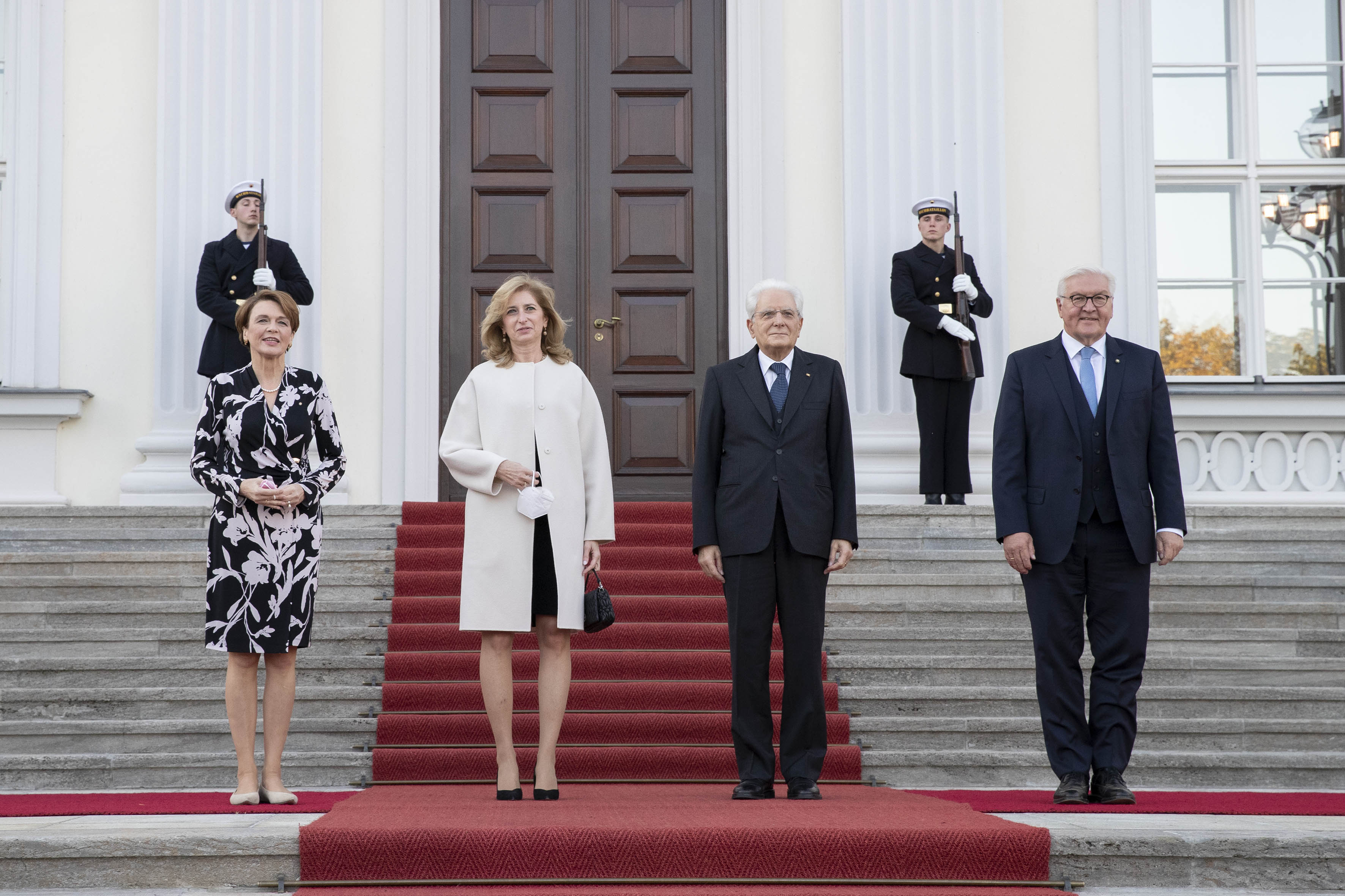 Il Presidente Sergio Mattarella e Frank-Walter Steinmeier, Presidente della Repubblica Federale di Germania, con la Signora Laura e la Signora Elke Büdenbender, in occasione della visita Ufficiale 
