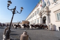 Cambio della Guardia Solenne da parte del Reggimento Corazzieri e della Fanfara dei Carabinieri, in occasione del 153° anniversario della proclamazione dell'Unità nazionale