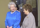 La Regina di Gran Bretagna e Irlanda del Nord Elisabetta II con la Sig.ra Franca Pilla Ciampi a Buckingham Palace.