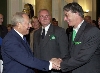 Il Presidente Ciampi con il Sen. Umberto Bossi ed il Sen. Francesco Peruzzotti durante l'incontro con le Autorità ed i Sindaci della Provincia di Varese.