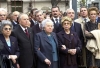  Donna Alberta Martino con i figli Antonio e Carla insieme al Presidente Ciampi, alla moglie Franca al Presidente della Camera dei Deputati Luciano Violante e al Ministro della Difesa Sergio Mattarella assistono, in Largo Gaetano Martino, alla commemorazione dello Statista.