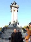 Il Presidente Ciampi accompagnato dal Consigliere Militare Sergio Biraghi dopo aver deposto una Corona d'Alloro al Monumento a Vittorio Emanuele II.