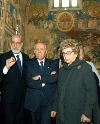 Il Presidente Ciampi in compagnia della moglie Franca, osserva gli affreschi di Giotto della Cappella degli Scrovegni.A sin. il Direttore dei lavori Giuseppe Basile