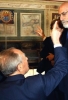 Il Presidente Ciampi insieme al Direttore dei lavori di restauro Giuseppe Basile, osserva i capolavori di Giotto nella Cappella degli Scrovegni