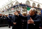 Il Presidente Ciampi al suo arrivo nella cittadina molisana.