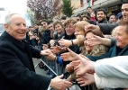 Il Presidente Ciampi, durante la sua breve permanenza nella città molisana, accolto da una grande partecipazione di cittadini.