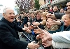 Il Presidente Ciampi, durante la sua breve permanenza nella città molisana, accolto da una grande partecipazione di cittadini.