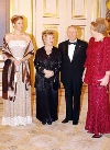 Il Presidente Ciampi con la moglie Franca posano per la foto di famiglia con Sua Maest&#224; la Regina Beatrice d'Olanda e S.A.R. la Principessa M&#224;xima, in occasione del Pranzo Uffficiale a Palazzo Reale