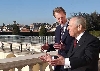 Il Presidente Ciampi con S.A.R. il Granduca Henri del Lussemburgo sulla terrazza dei giardini subito dopo l'arrivo al Palazzo del Quirinale.