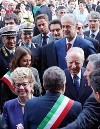 Il Presidente Ciampi con la moglie Franca accolti dal Sindaco della citt&#224;, al loro arrivo al Teatro Donizetti.