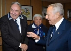 Il Presidente Ciampi si intrattiene con Luciana e Pierpaolo figli della Medaglia d'Oro Carlo Bergamini.