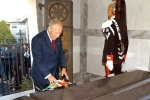 Il Presidente Ciampi rende omaggio alla tomba di Giacomo Matteotti  nel Cimitero di Fratta Polesine