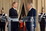 Il Presidente Ciampi e Vladimir Putin, Presidente della Federazione Russa Vladimir Putin, al termine delle dichiarazioni alla stampa, subito dopo i colloqui.