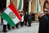 Il Presidente Ciampi, accompagnato dal Consigliere Militare Sergio Biraghi davanti al primo Tricolore.(Ricostruzione effettuata su basi storiche-documentarie)