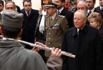 Il Presidente Ciampi con la moglie Franca durante la visita alla Brigata Sassari.