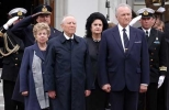 I Presidenti della Repubblica Italiana e di Estonia Carlo Azeglio Ciampi ed Arnold Ruutel con le rispettive consorti Franca ed Ingrid, a Palazzo Presidenziale di Kadriorg, durante la cerimonia di benvenuto.