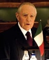 Il Presidente Ciampi durante il suo intervento al Parlamento lettone.