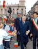 Il Presidente Ciampi con il Sindaco della citt&#224; Roberto Reggi in Piazza Cavalli.