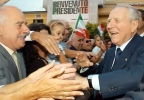 Il Presidente Ciampi al suo arrivo nella cittadina toscana.