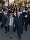 Il Presidente Ciampi in compagnia della moglie Franca, durante la breve passeggiata nel centro storico cittadino