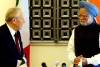 Il Presidente Ciampi con il Primo Ministro indiano Manmohan Singh, al termine della cerimonia della firma degli Accordi.