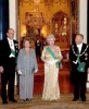 Il Presidente Ciampi con la moglie Franca, S.M. la Regina Elisabetta II e S.A.R. il Principe Filippo Duca di Edimburgo, a Buckingam Palace, poco prima del pranzo di Stato