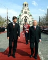 Il Presidente Ciampi accolto dal Presidente della Repubblica di Bulgaria, Georgi Parvanov, durante la cerimonia di benvenuto.