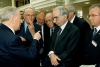 Una pausa dei lavori del convegno &quot;Quale Europa vogliamo&quot;. Nella foto il Presidente Ciampi si intrattiene con Giorgio Napolitano, Rainer Masera, Antonio Maccanico, Giuliano Amato e Paolo Peluffo