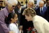 Il Presidente Ciampi e la moglie Franca accolti in Piazza San Giorgio dal Presidente della Repubblica di Malta Fenech Adami, dalla moglie Mery e dalla nipotina che ha offerto alla Signora Franca un mazzo di fiori