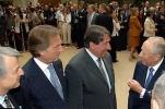 Il Presidente Ciampi si intrattiene con i Presidenti Innocenzo Cipolletta, Luca Cordero di Montezemolo ed il Direttore del &quot;Sole 24 Ore&quot;, durante la visita alla sede del giornale.