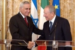 Il Presidente Ciampi con il Presidente dello Stato d'Israele, Moshe Katsav al termine delle dichiarazioni alla stampa