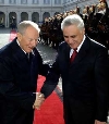 Il Presidente Ciampi accoglie Moshe Katsav, Presidente dello Stato d'Israele all'arrivo stamane al Quirinale, in occasione della visita di Stato in Italia.