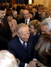 Il Presidente Ciampi con la moglie Franca saluta la comunit&#224; italiana in Turchia al termine dell'incontro alla Casa d'Italia