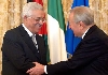 Il Presidente Ciampi con Abu Mazen, Presidente dell'Autorit&#224; Nazionale Palestinese, al termine dell'incontro con la stampa.