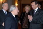 Il Presidente Ciampi, nella foto con il Ministro degli Affari Esteri Gianfranco Fini, il Sottosegretario Margherita Boniver ed il Segretario Generale del Quirinale Gaetano Gifuni, in occasione del tradizionale scambio di Auguri del Corpo Diplomatico