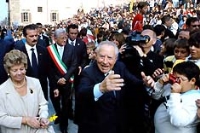 Visita del Presidente della Repubblica Carlo Azeglio Ciampi alle citt&#224; di Arezzo e Massa Carrara - 7-8 ottobre 2004