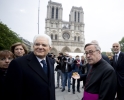 Il Presidente della Repubblica Sergio Mattarella nel corso della visita alla cattedrale di Notre- Dame