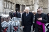 Il Presidente della Repubblica Sergio Mattarella nel corso della visita alla cattedrale di Notre-Dame