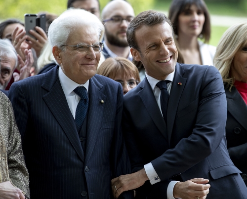 Il Presidente della Repubblica Sergio Mattarella con il Presidente della Repubblica Francese Emmanuel Macron al Castello del Clos-Lucè in occasione delle celebrazioni francesi per il 500esimo anniversario della morte di Leonardo da Vinci