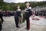 Il Presidente della Repubblica Sergio Mattarella depone una corona d'alloro alla Croce Virtuti Militari,in occasione del 75° anniversario della battaglia di Montecassino