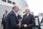 Il Presidente Sergio Mattarella a Civitavecchia con Marco Bussetti, Ministro dell'Istruzione, dell'Università e della Ricerca, in occasione della partenza della “Nave della Legalità”.
