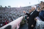 Il Presidente Sergio Mattarella e la Sig.ra Laura, alla rappresentazione dell’opera “La Traviata” di Giuseppe Verdi, diretta dal M° Daniel Oren, in occasione dell’inaugurazione del 97^ Festival lirico della Fondazione Arena di Verona