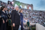 Il Presidente Sergio Mattarella e la Sig.ra Laura, alla rappresentazione dell’opera “La Traviata” di Giuseppe Verdi, diretta dal M° Daniel Oren, in occasione dell’inaugurazione del 97^ Festival lirico della Fondazione Arena di Verona