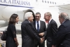 Il Presidente Sergio Mattarella all'aeroporto Wolfgang Amadeus Mozart di Salisburgo,accolto dal Governatore Wilfried Haslauer,in occasione della visita di Stato nella Repubblica d'Austria