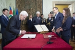 Il Presidente della Repubblica Sergio Mattarella con il Ministro senza portafoglio, Alessandra Locatelli in occasione del giuramento