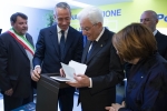 Il Presidente Sergio Mattarella in occasione della cerimonia di inaugurazione del nuovo Centro di smistamento postale (hub) di Poste Italiane