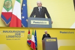 Il Presidente Sergio Mattarella all'Interporto di Bologna,in occasione della cerimonia di inaugurazione del nuovo Centro di smistamento postale (hub) di Poste Italiane 
(foto di Francesco Ammendola - Ufficio per la Stampa e la Comunicazione della Presidenza della Repubblica)