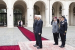 Il Presidente della Repubblica, Sergio Mattarella, con il Presidente della Repubblica Federale di Germania, Frank-Walter Steinmeier, in Visita di Stato, durante gli onori militari
