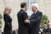 Il Presidente Sergio Mattarella accolto all'Eliseo dal Presidente della Repubblica Francese Emmanuel Macron in occasione delle esequie solenni del Presidente Jacques Chirac
