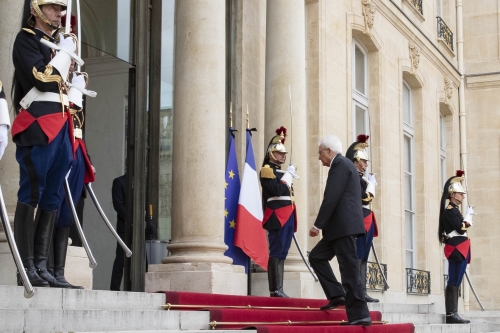 Il Presidente Sergio Mattarella all'Eliseo in occasione delle esequie solenni del Presidente Jacques Chirac
